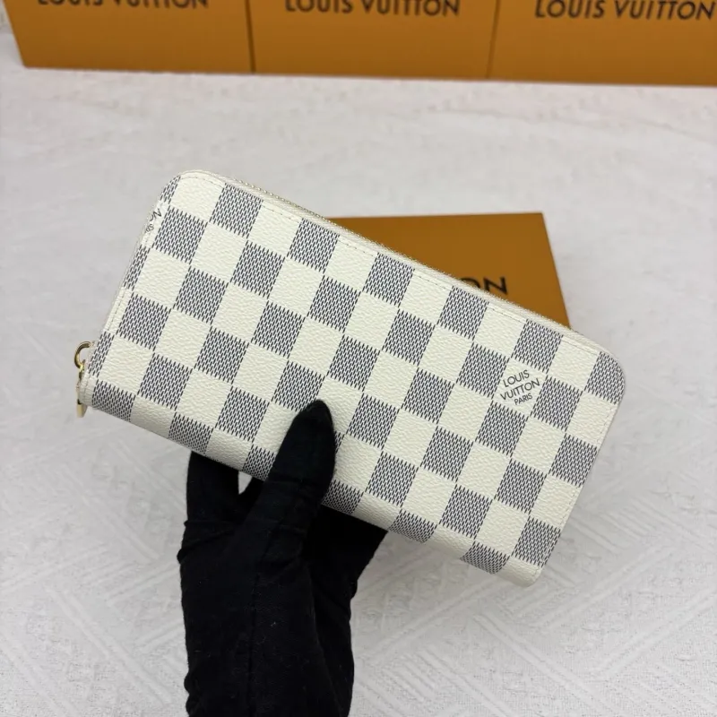 LV Wallets-2006