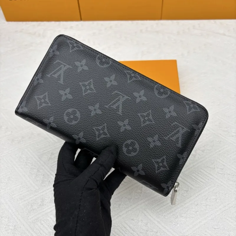 Alternative view of LV Wallets-2007