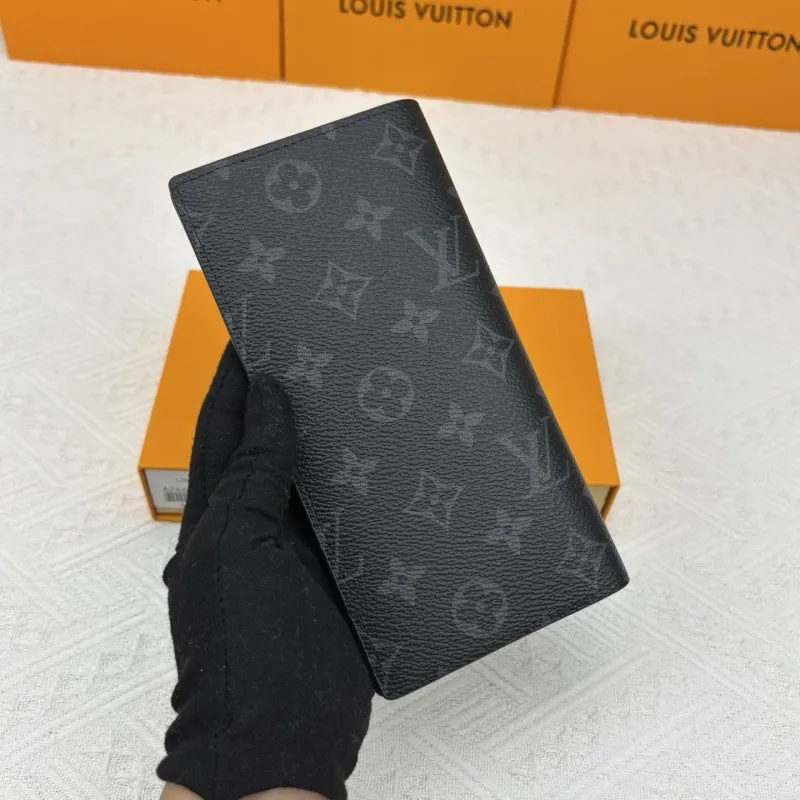 Alternative view of LV Wallets-2016