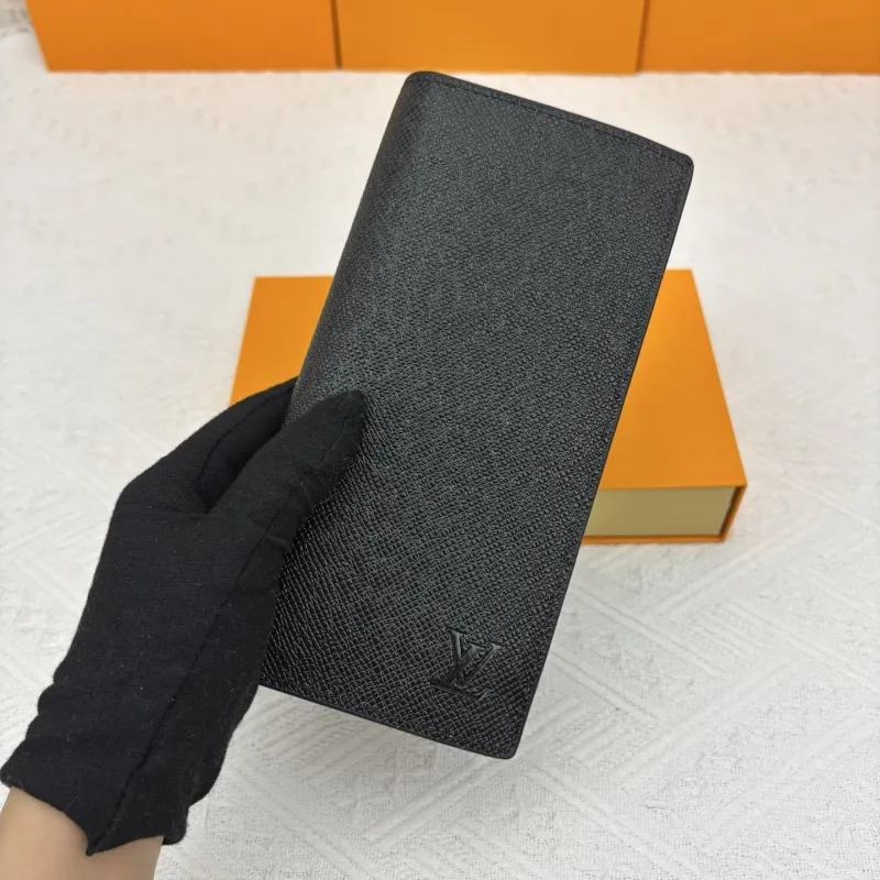 LV Wallets-2019