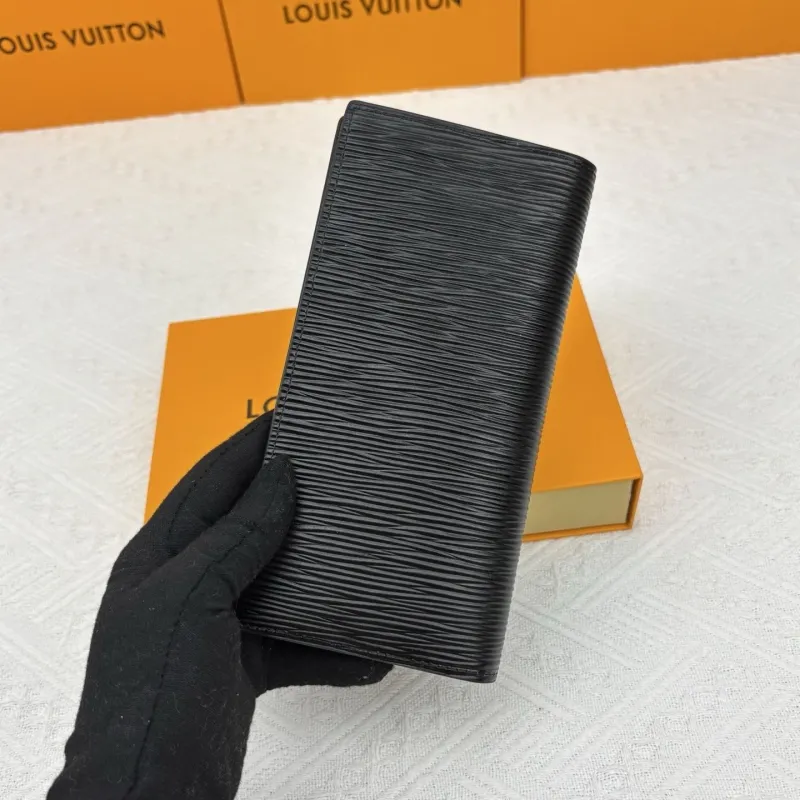 Alternative view of LV Wallets-2020