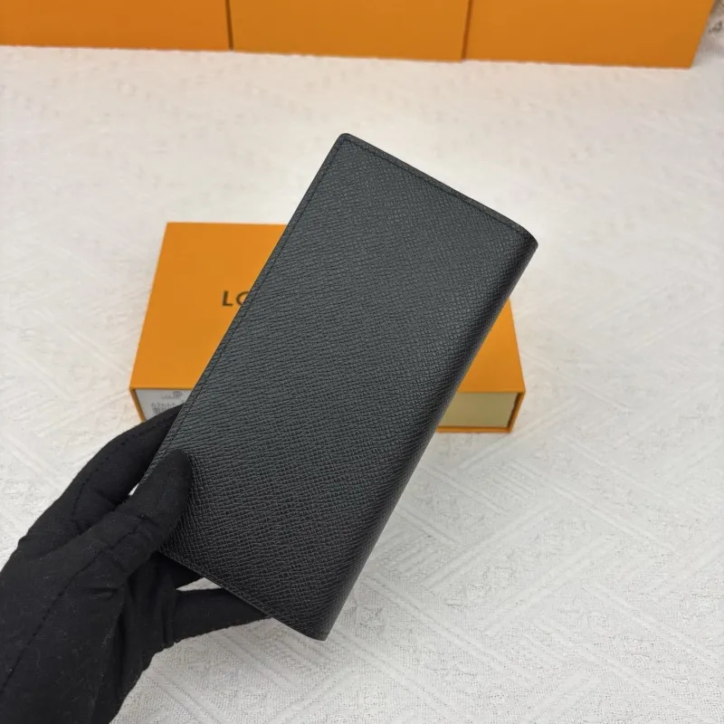 Alternative view of LV Wallets-2021