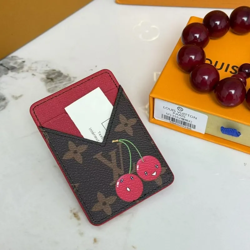 LV Wallets-2027