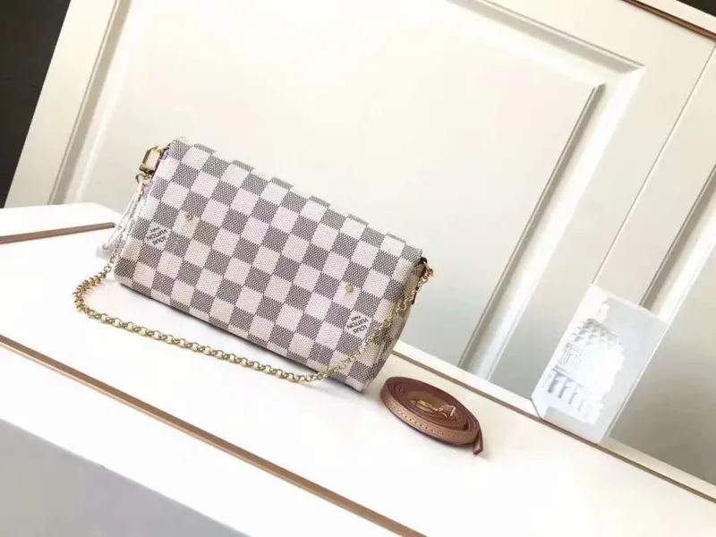 Alternative view of LV Wallets-2032
