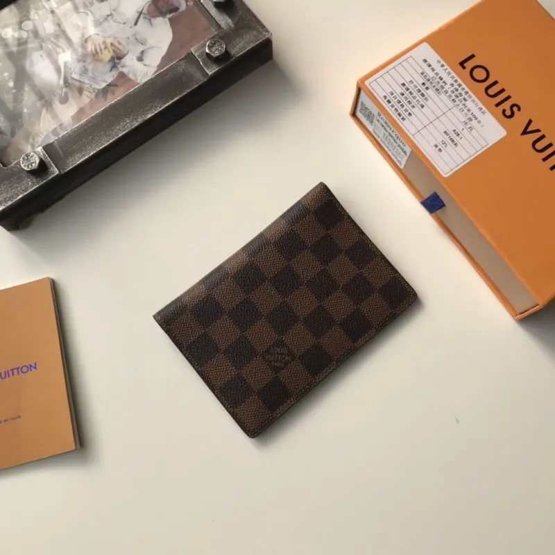 LV Wallets-2038
