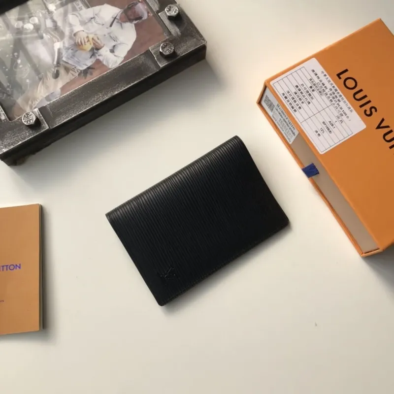 LV Wallets-2041