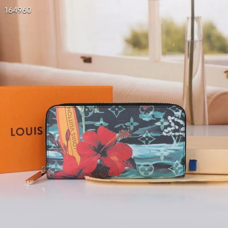 Alternative view of LV Wallets-2059