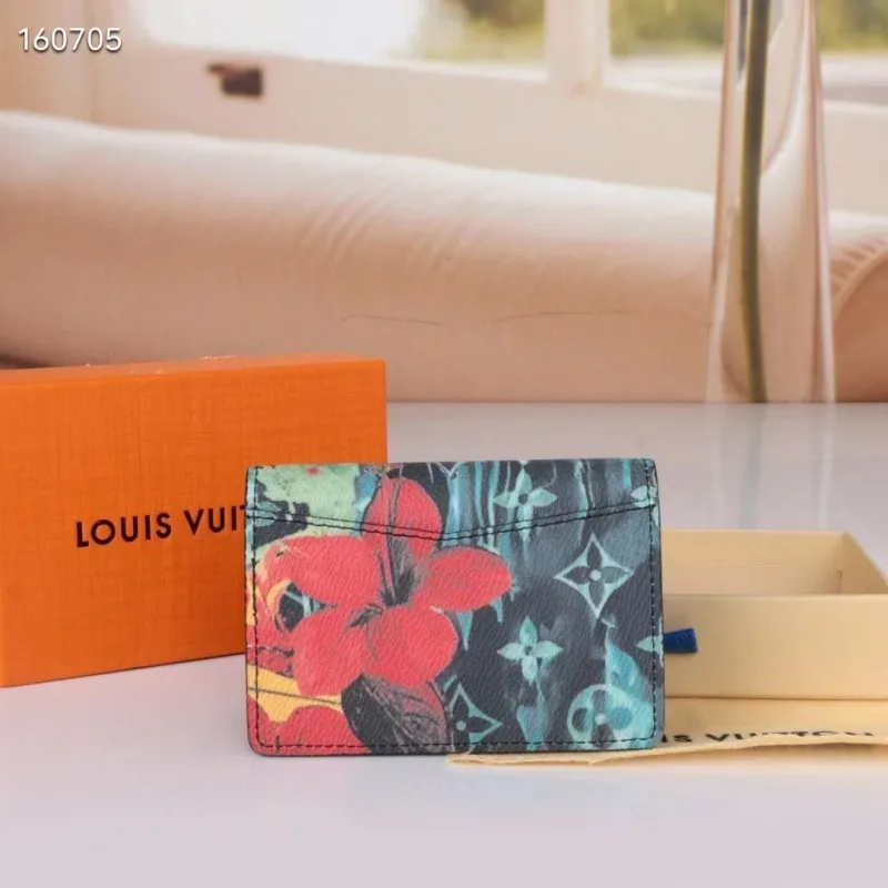 Alternative view of LV Wallets-2061