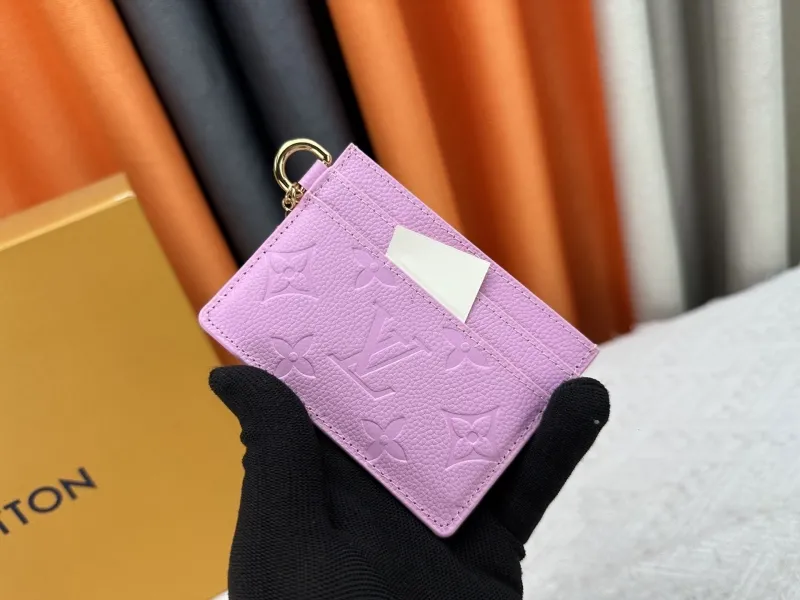 Alternative view of LV Wallets-2074