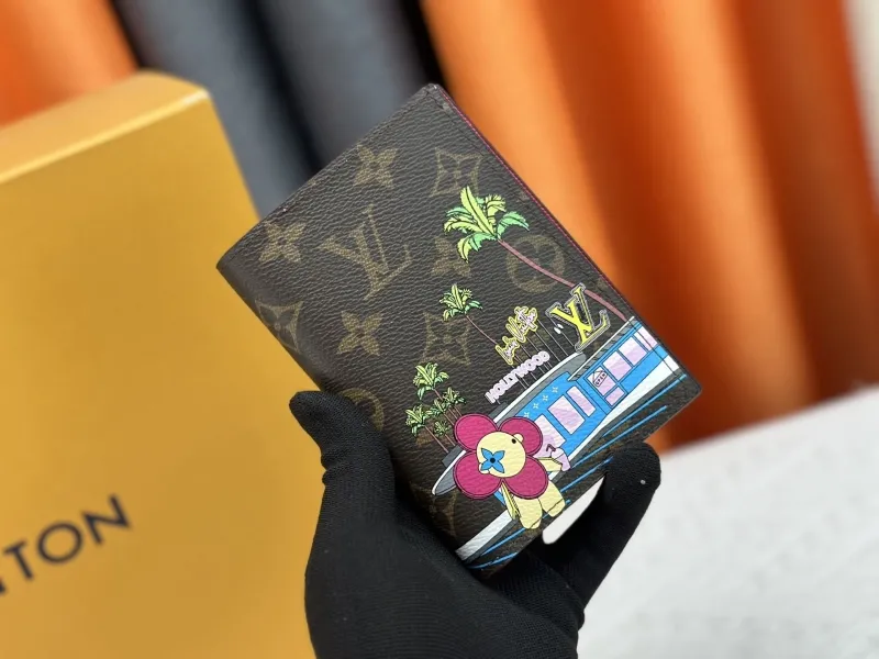 LV Wallets-2081