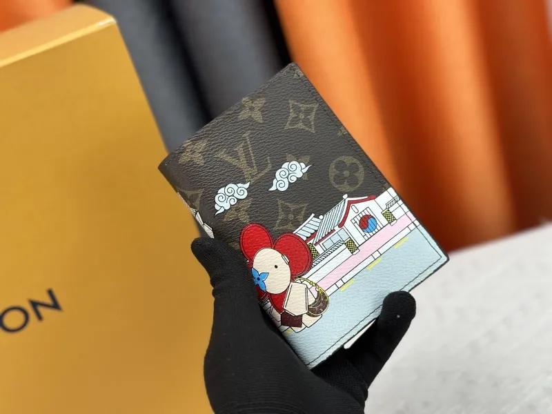 LV Wallets-2086