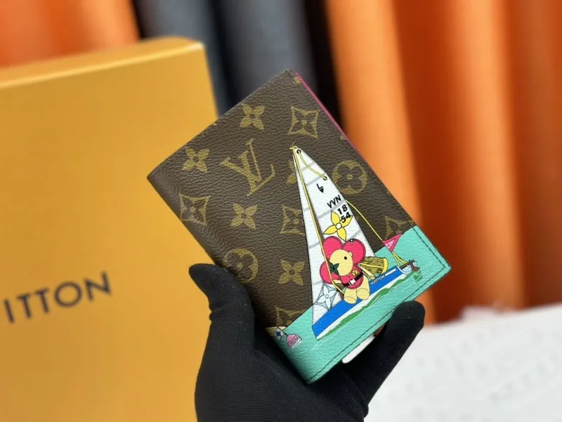 LV Wallets-2098