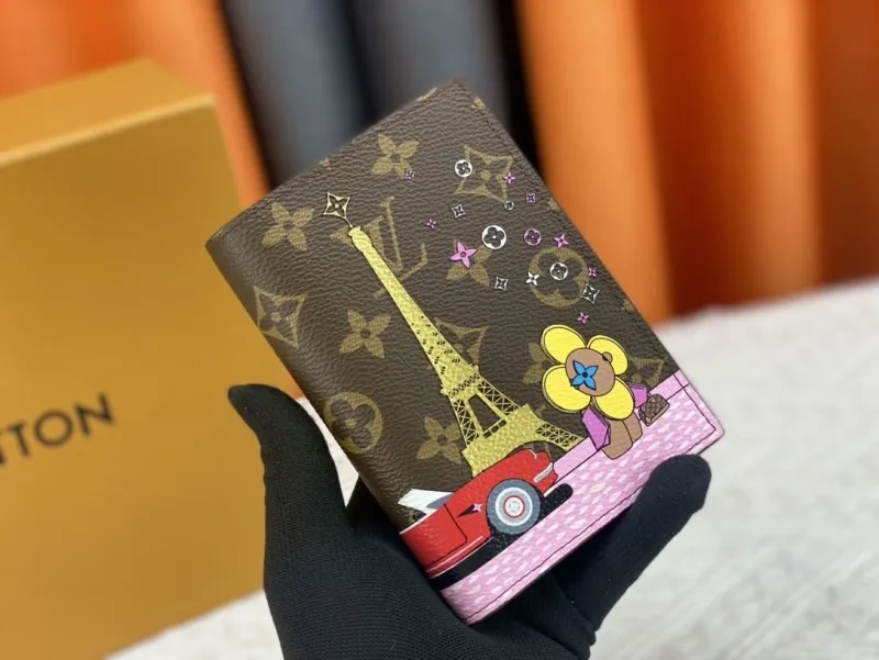 LV Wallets-2107