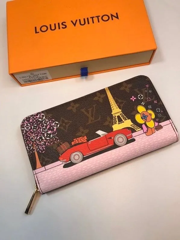 Alternative view of LV Wallets-2109