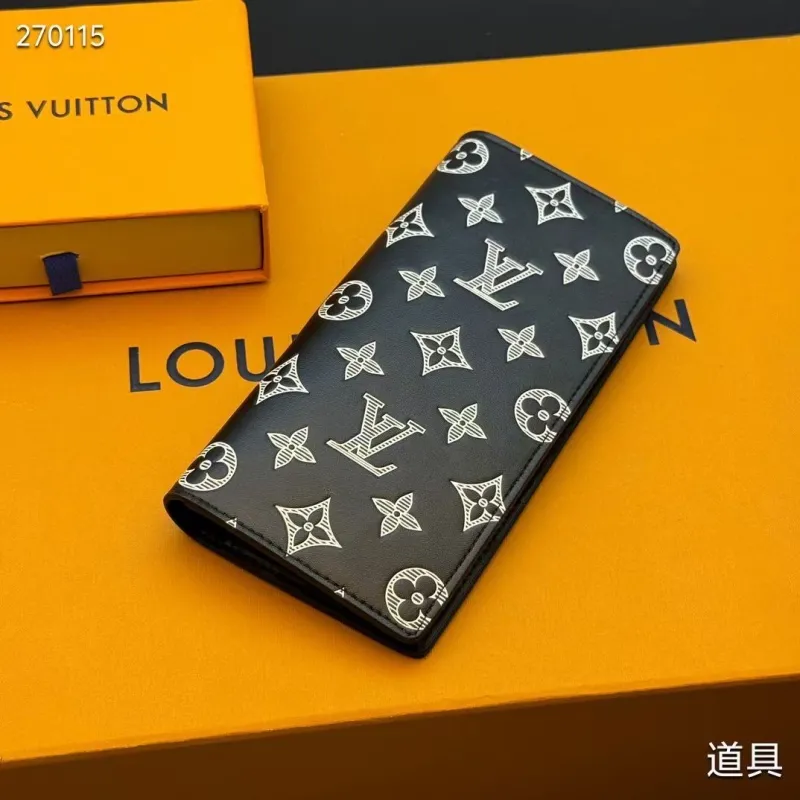 LV Wallets-2120