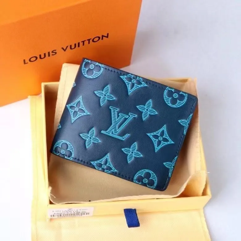 Alternative view of LV Wallets-2124