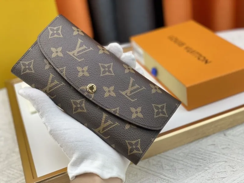 LV Wallets-2134