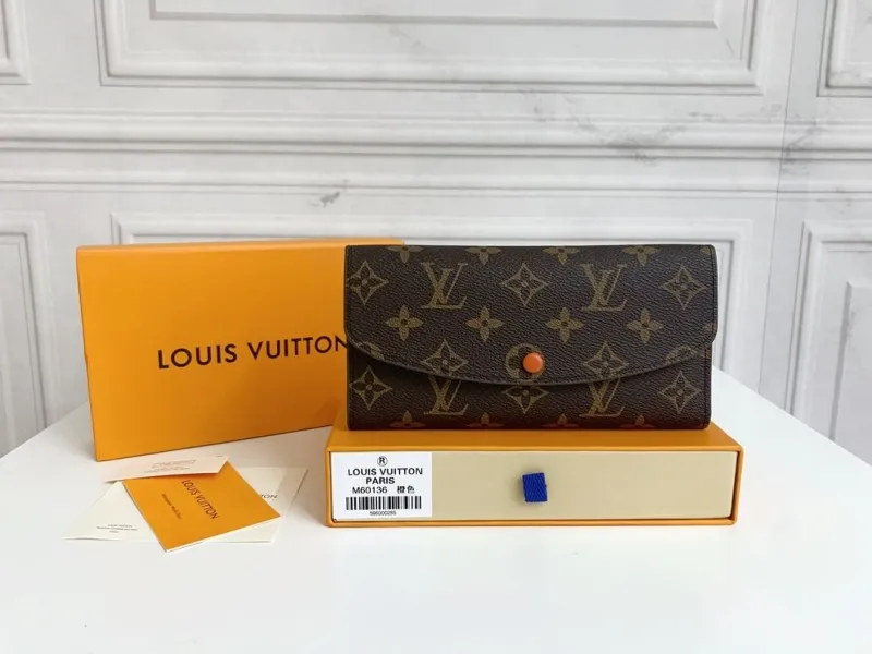 LV Wallets-2139