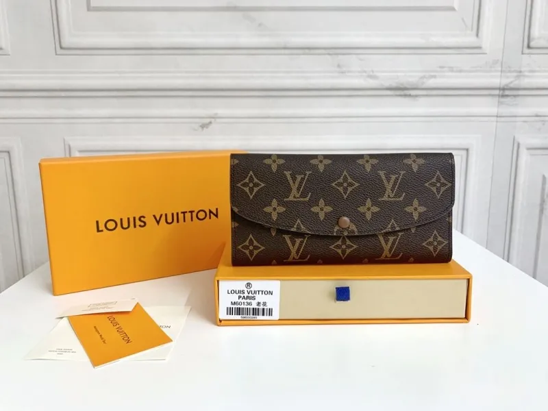 LV Wallets-2144