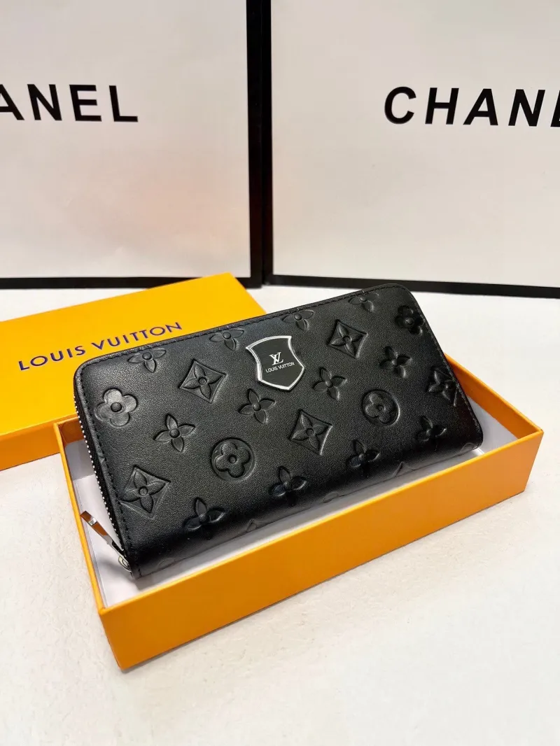LV Wallets-2153