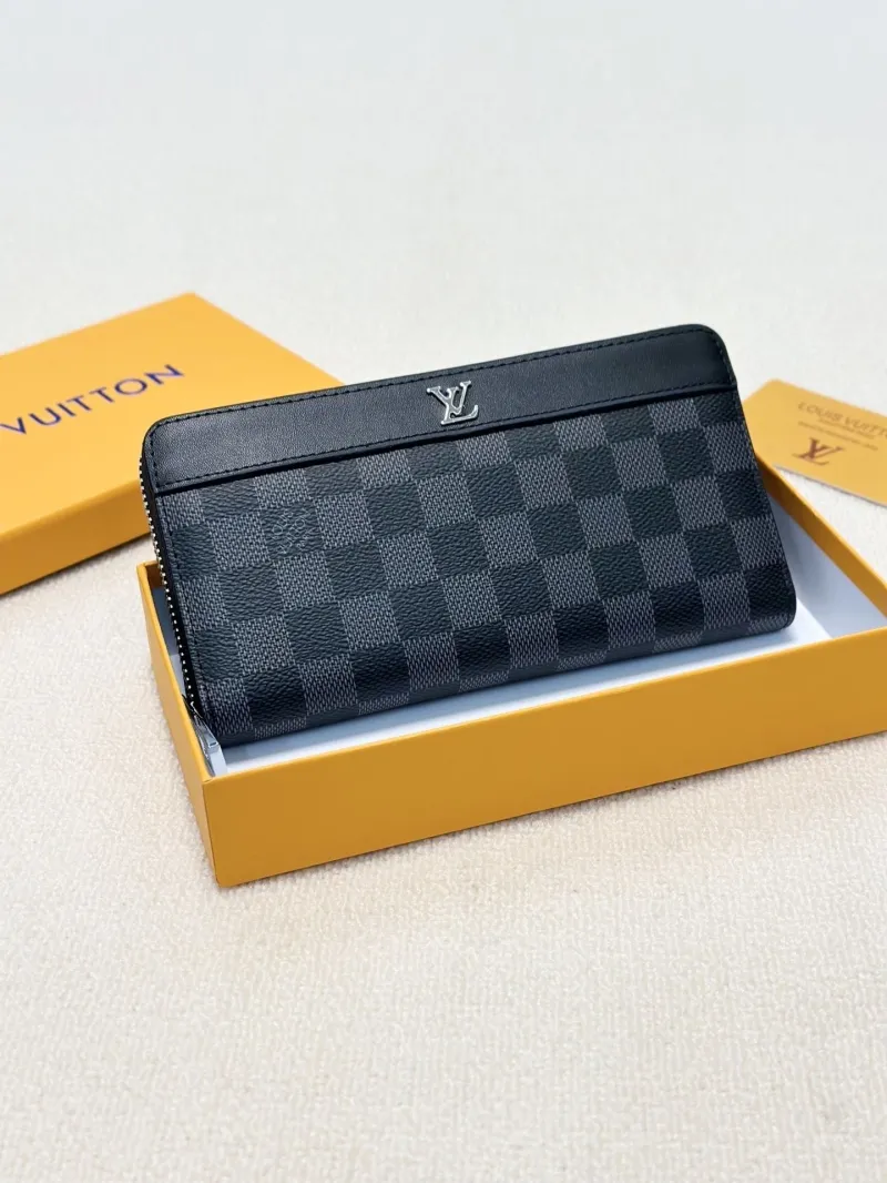 LV Wallets-2155