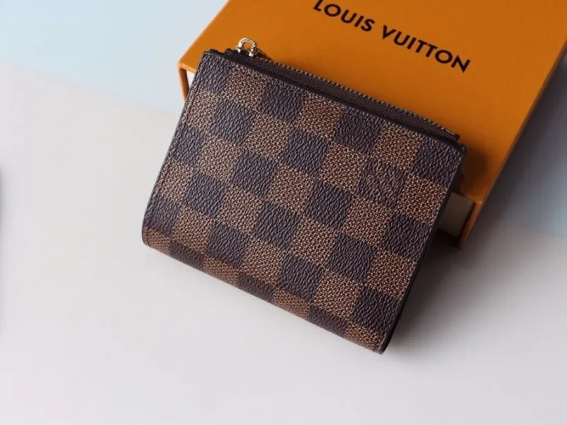 LV Wallets-2174