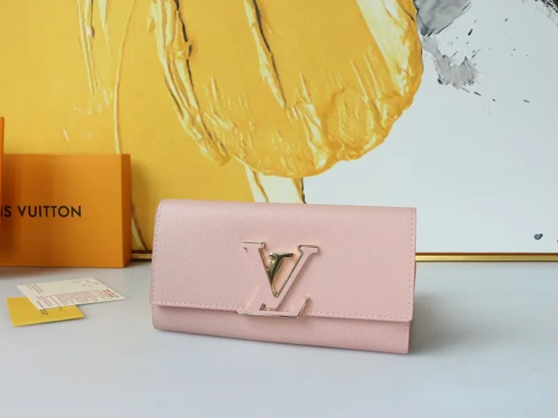 Alternative view of LV Wallets-2179