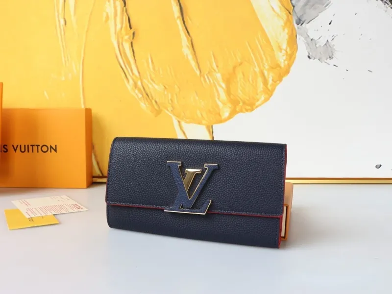 Alternative view of LV Wallets-2180