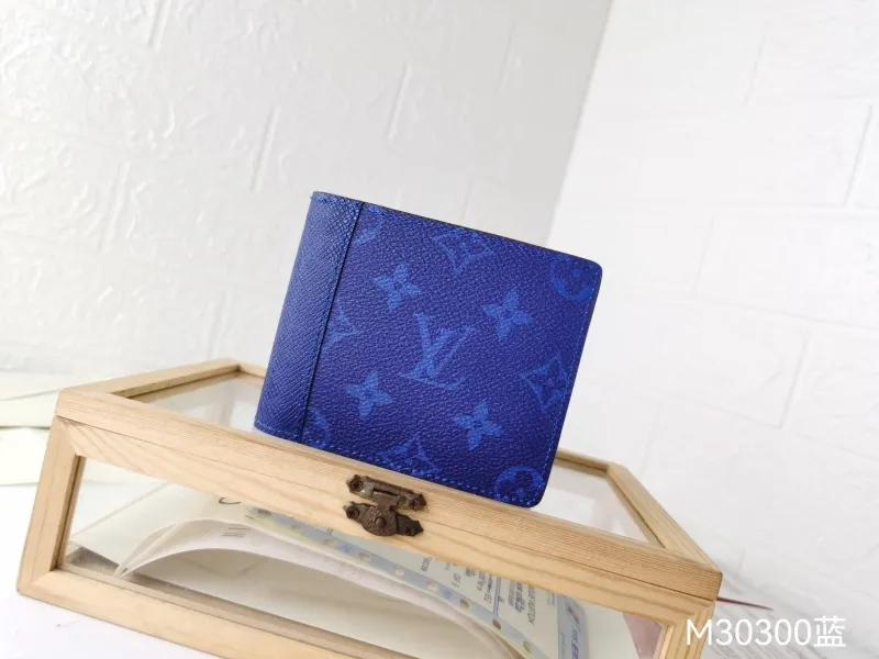 LV Wallets-2191