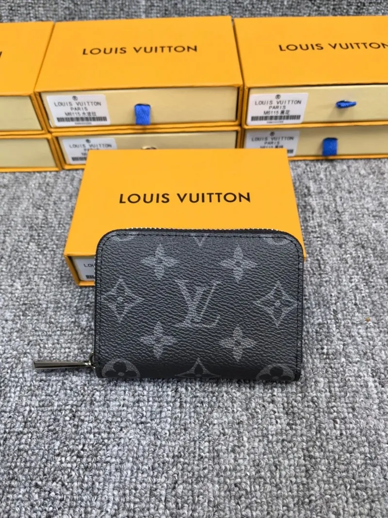 LV Wallets-2225