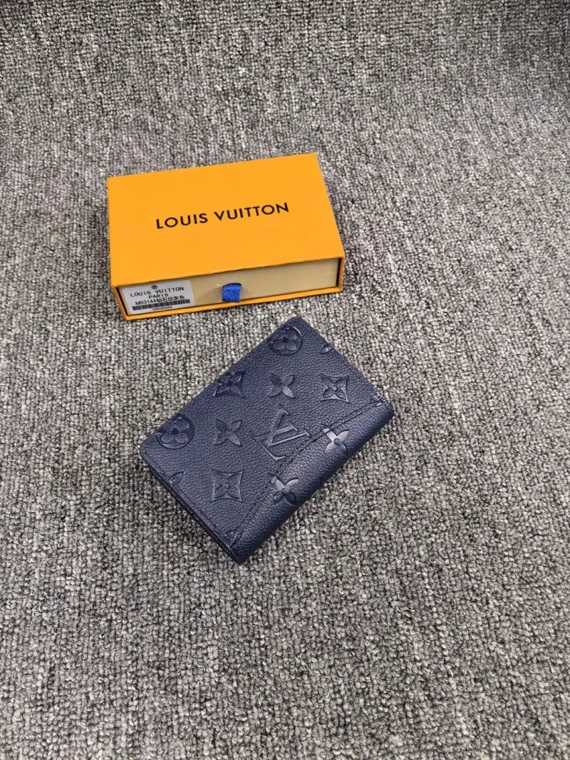 Alternative view of LV Wallets-2232
