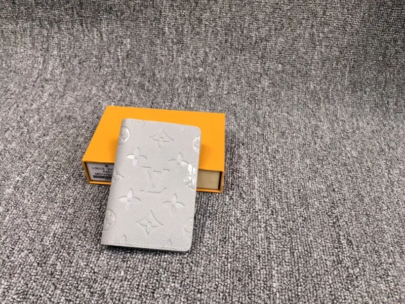 LV Wallets-2233