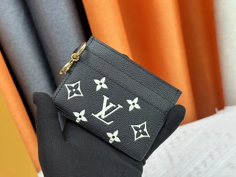 LV Wallets-2239
