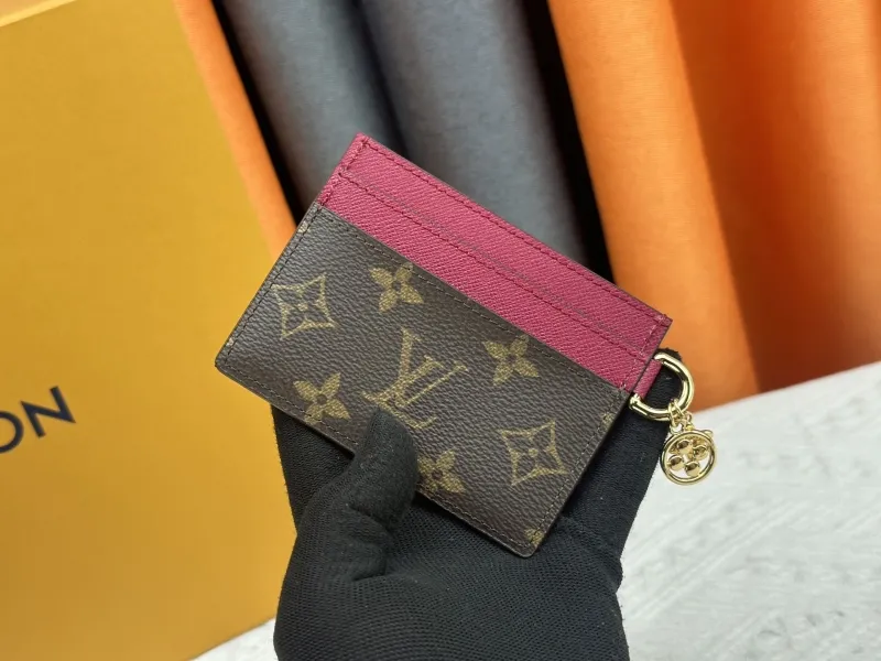 Alternative view of LV Wallets-2250