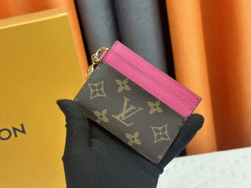 LV Wallets-2253