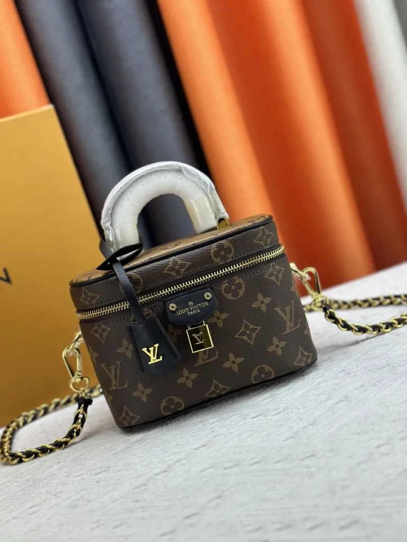 LV Wallets-2260