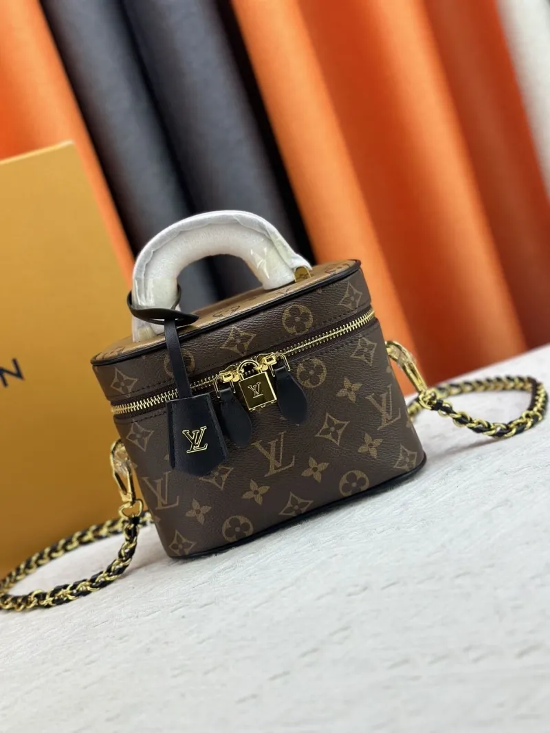 LV Wallets-2261
