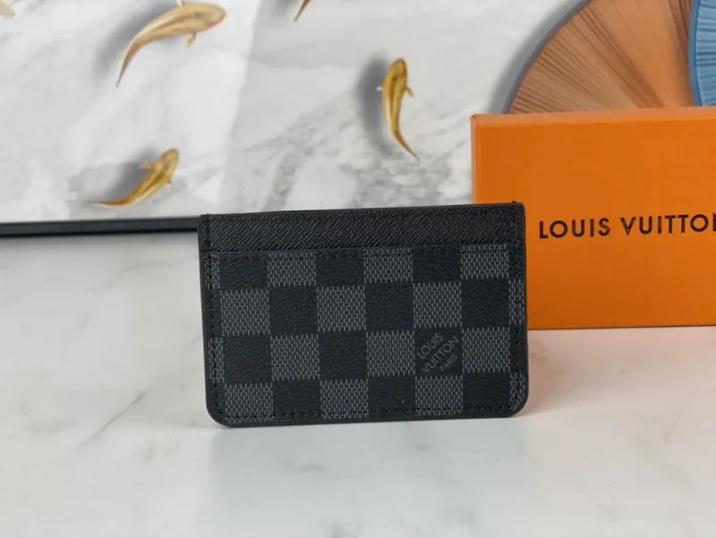 Alternative view of LV Wallets-2272