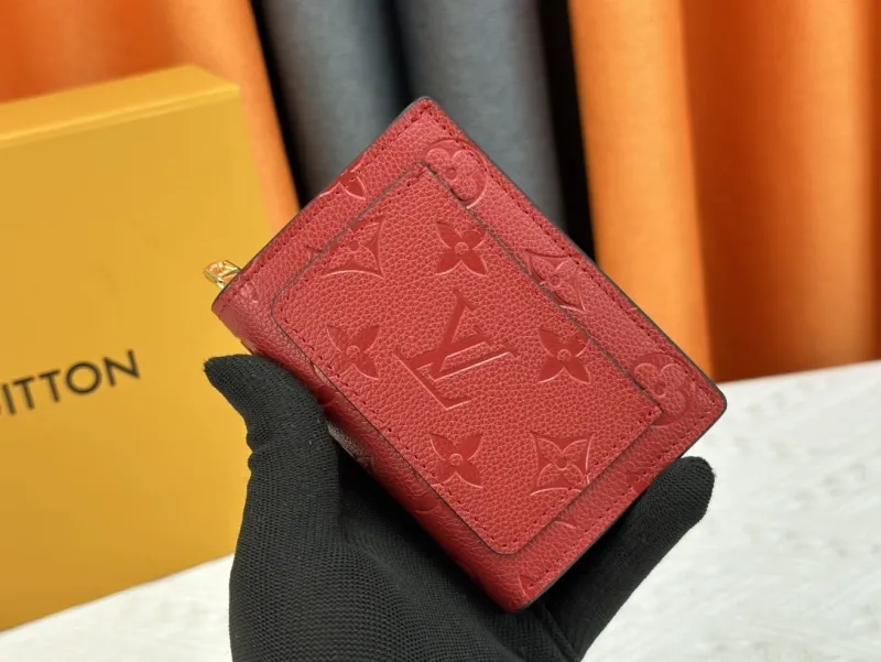 LV Wallets-2273