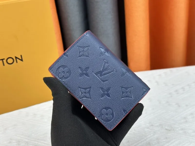 Alternative view of LV Wallets-2274