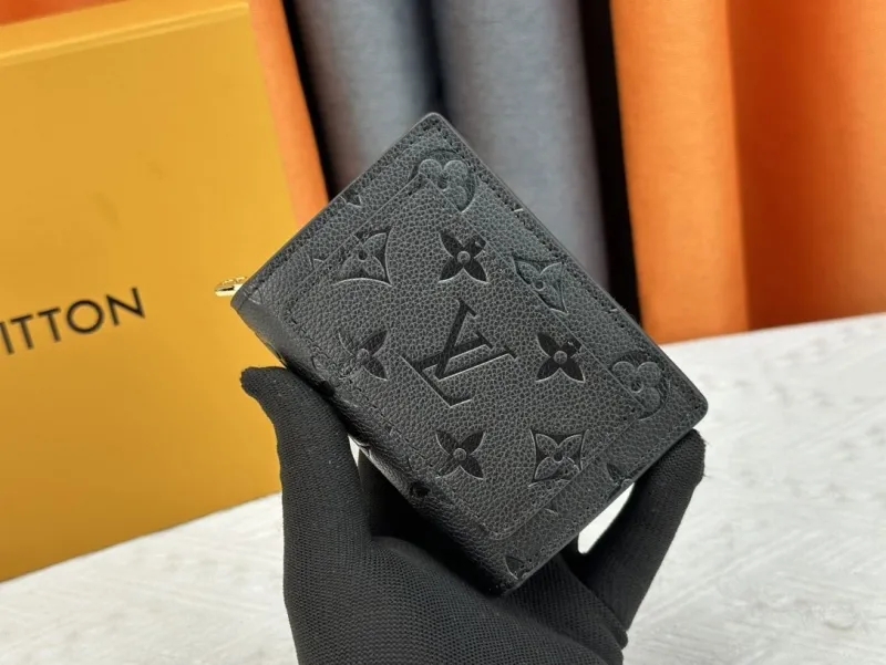 LV Wallets-2275