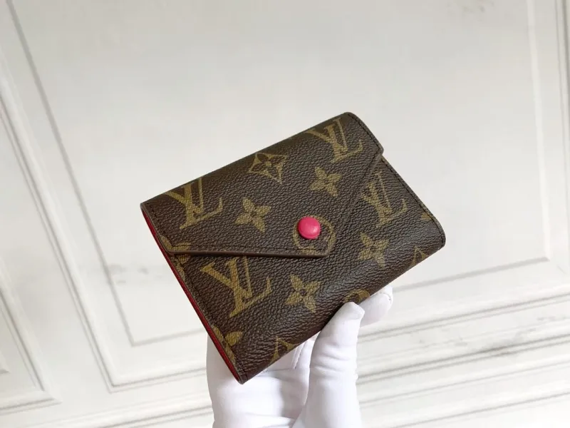 LV Wallets-2290
