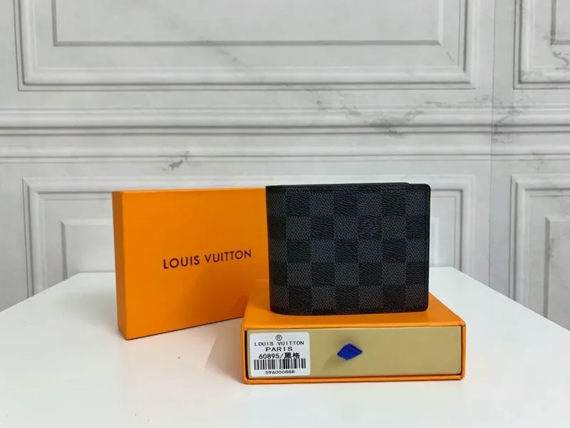 LV Wallets-2300