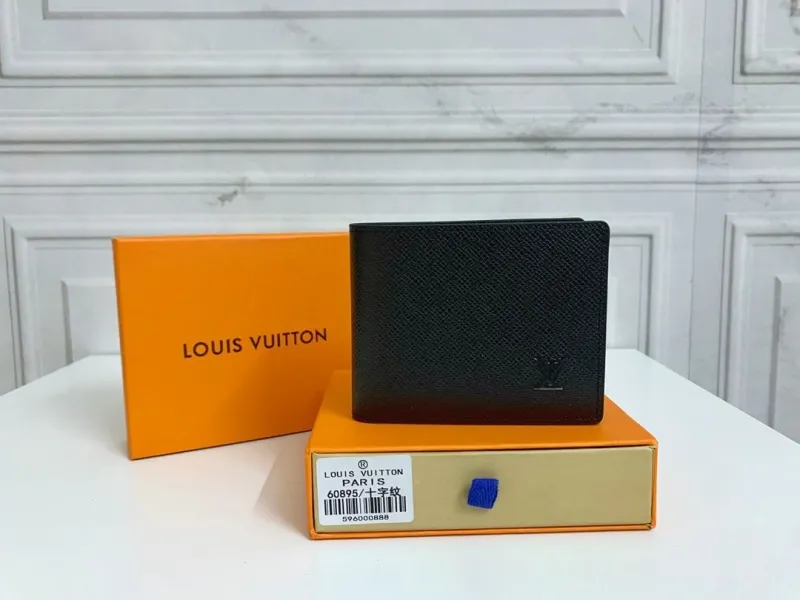 LV Wallets-2302
