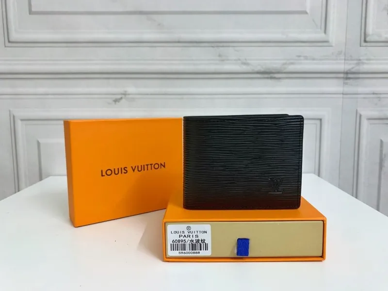 LV Wallets-2303