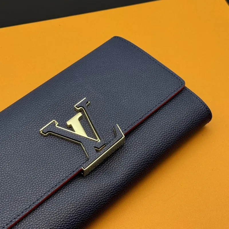 Alternative view of LV Wallets-2321