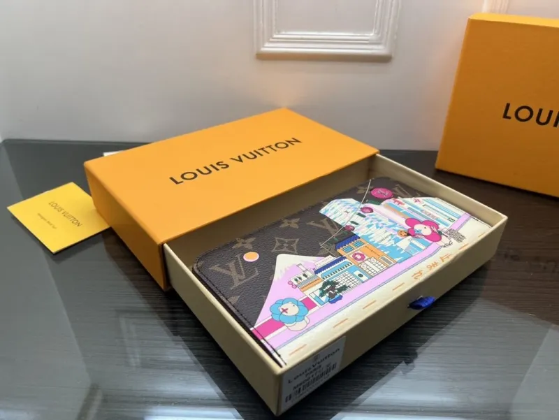 LV Wallets-2330