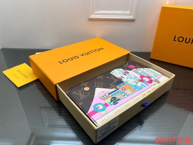 Alternative view of LV Wallets-2330