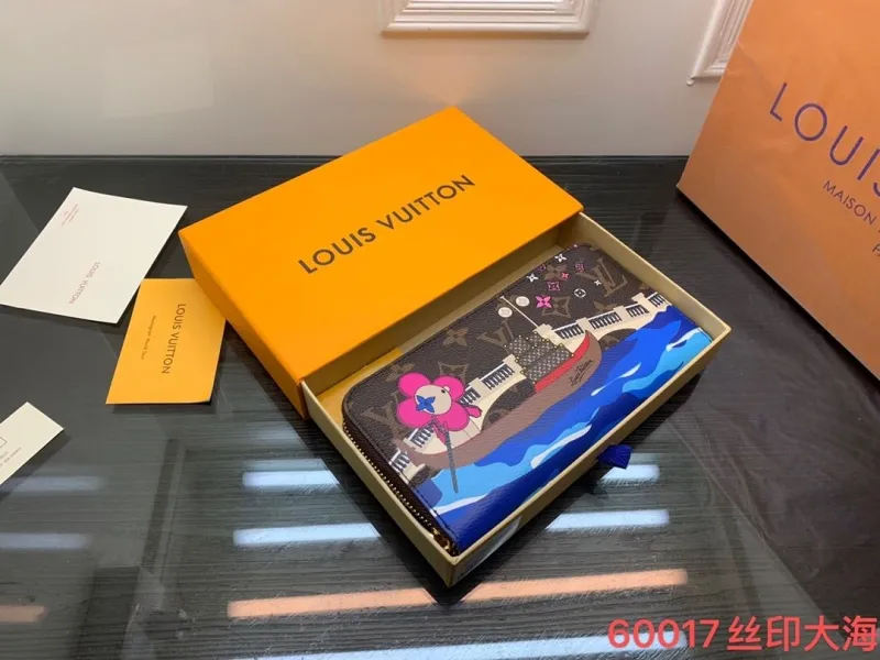 LV Wallets-2333