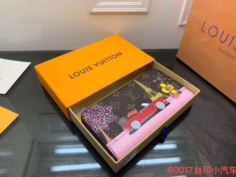 LV Wallets-2337